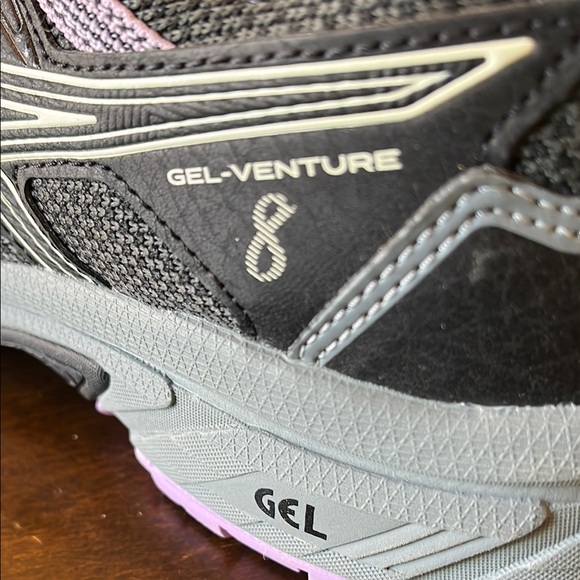 ASICS Gel-Venture Women's Shoes - Black and Gray - Picture 2 of 6